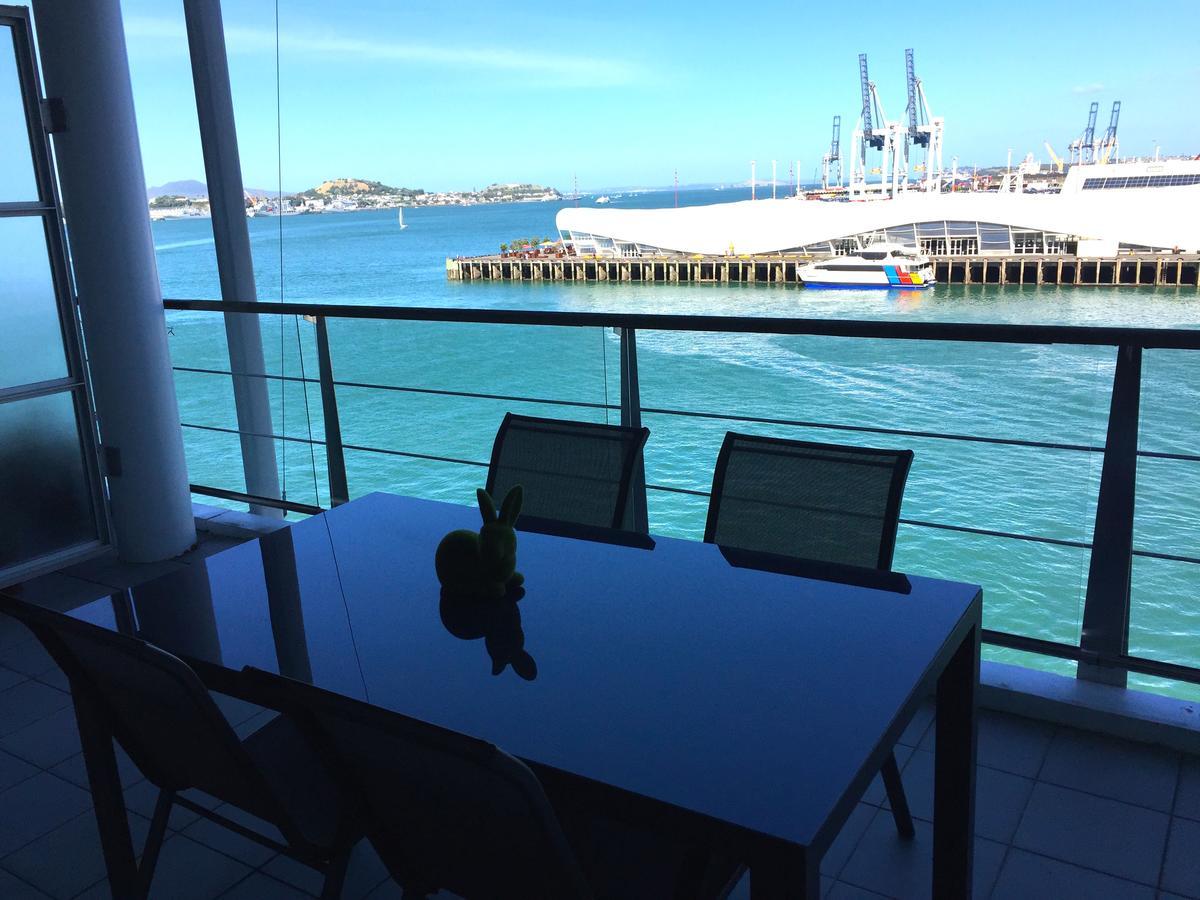 Princes Wharf Boutique Apartments Оукланд Екстериор снимка