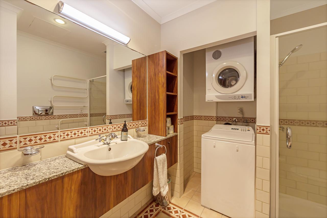 Princes Wharf Boutique Apartments Оукланд Екстериор снимка