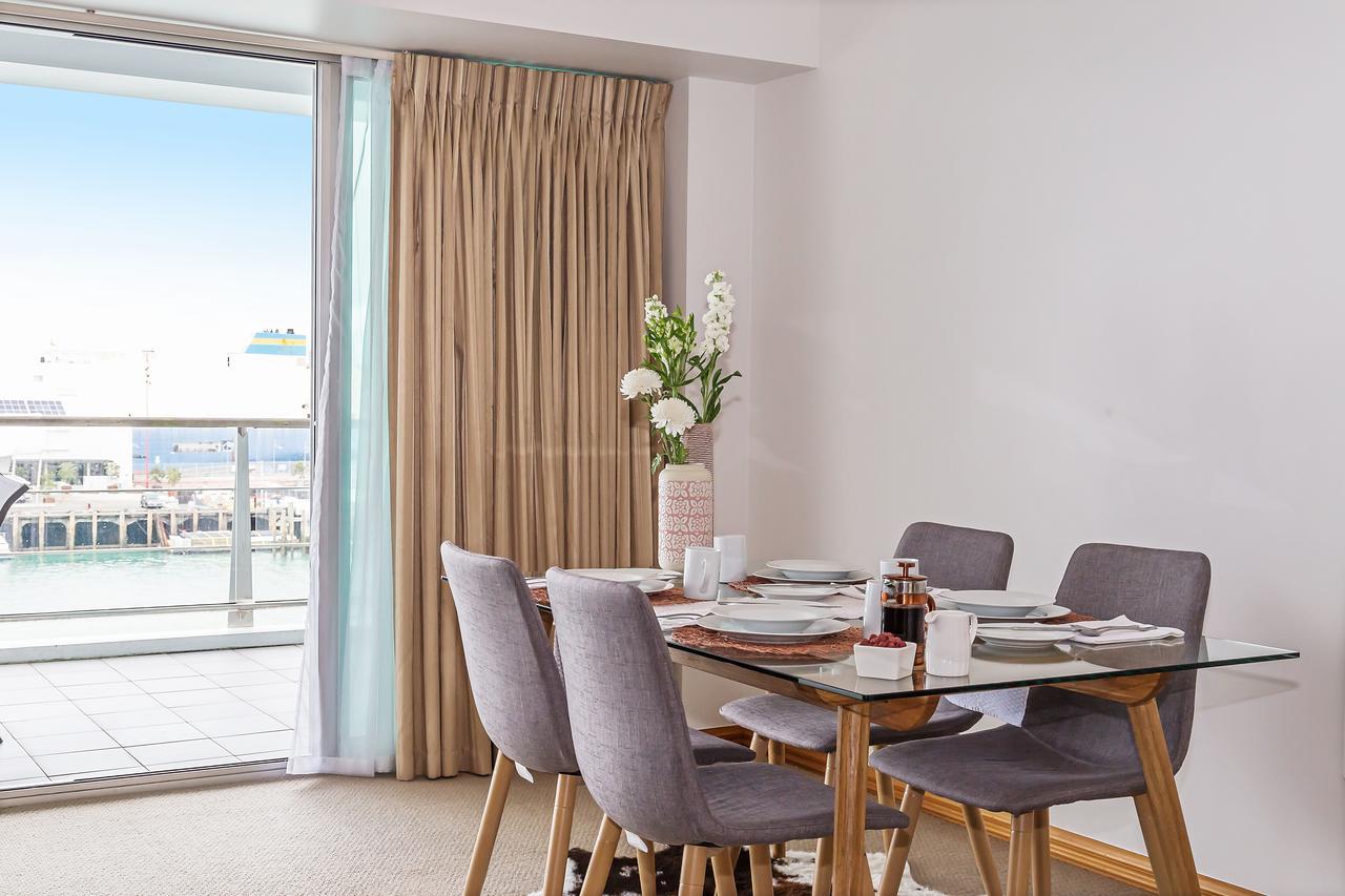 Princes Wharf Boutique Apartments Оукланд Екстериор снимка
