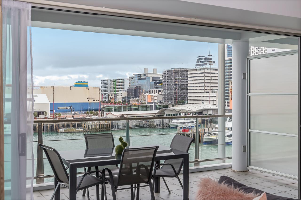 Princes Wharf Boutique Apartments Оукланд Екстериор снимка
