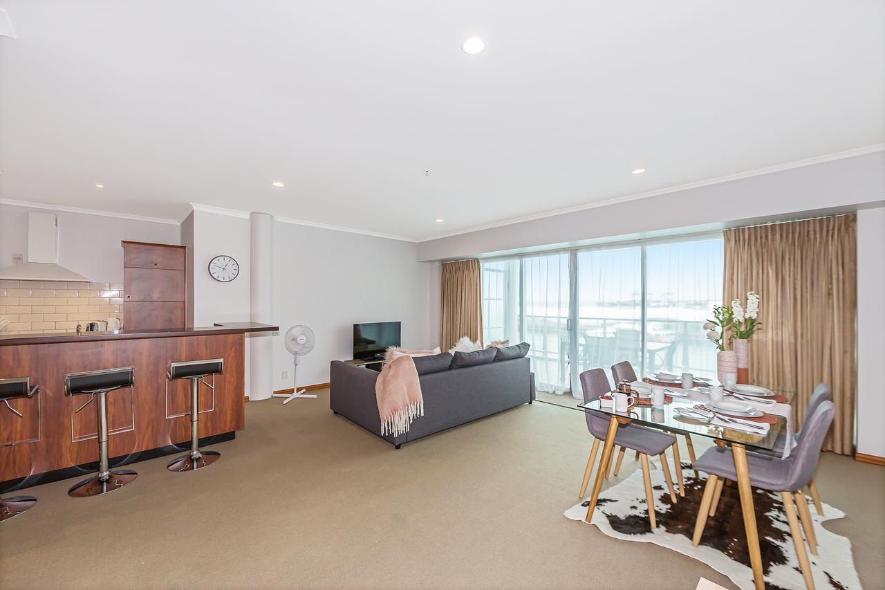 Princes Wharf Boutique Apartments Оукланд Екстериор снимка
