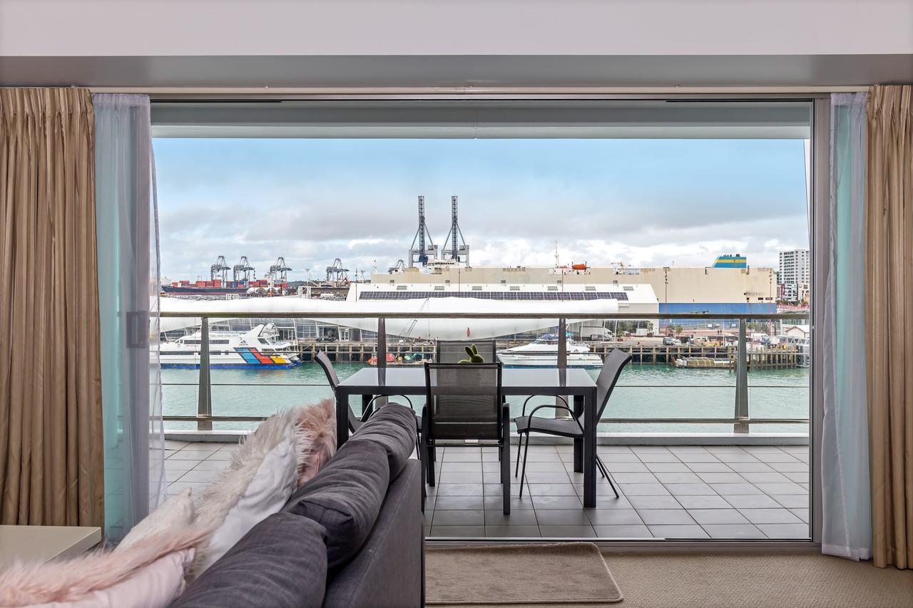 Princes Wharf Boutique Apartments Оукланд Екстериор снимка