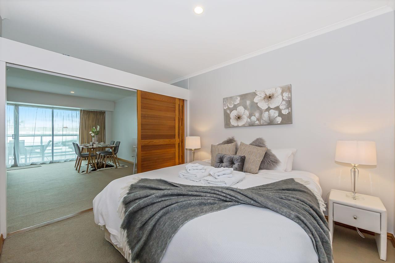 Princes Wharf Boutique Apartments Оукланд Екстериор снимка